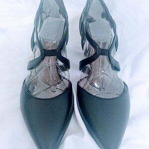 Lifestride Soft System black heels. Nwot